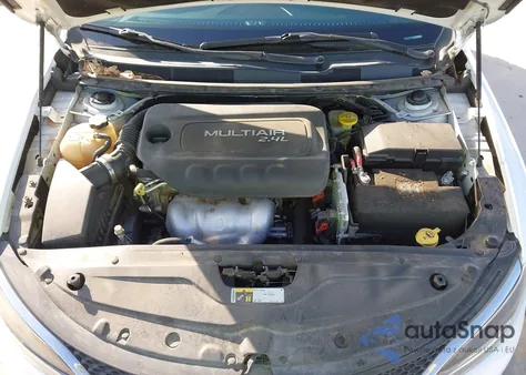 2015 Chrysler 200 C z USA, uszkodzony, nr VIN 1C3CCCCB0FN525031